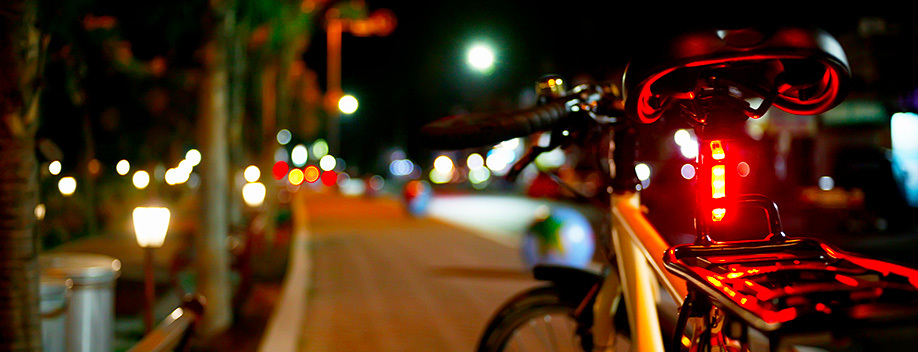 Sécurité routière : bien équiper son vélo pour rouler la nuit