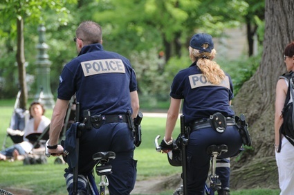 Policiers à vélo policiers vélos